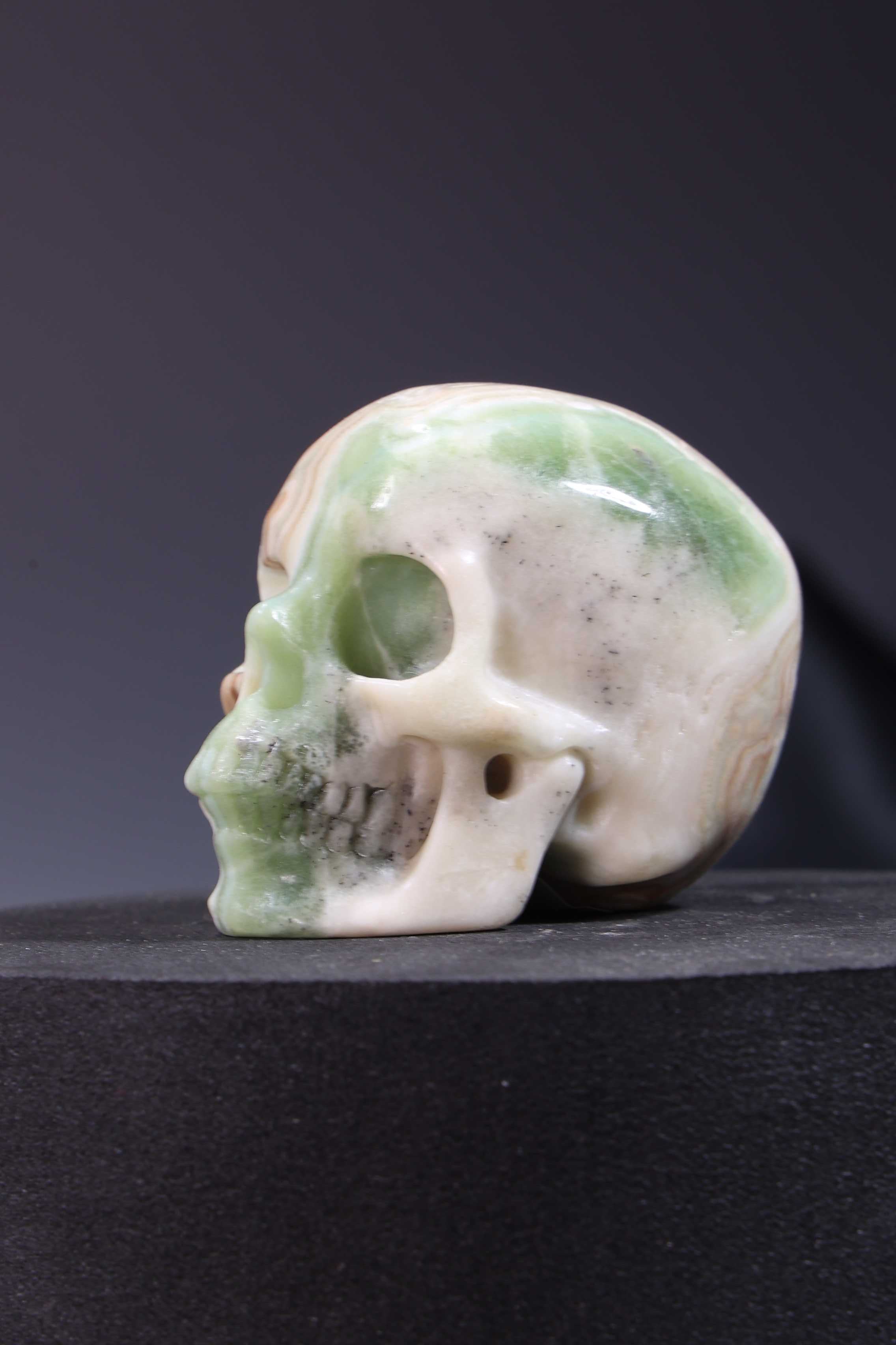 Green Onyx Skull Carving