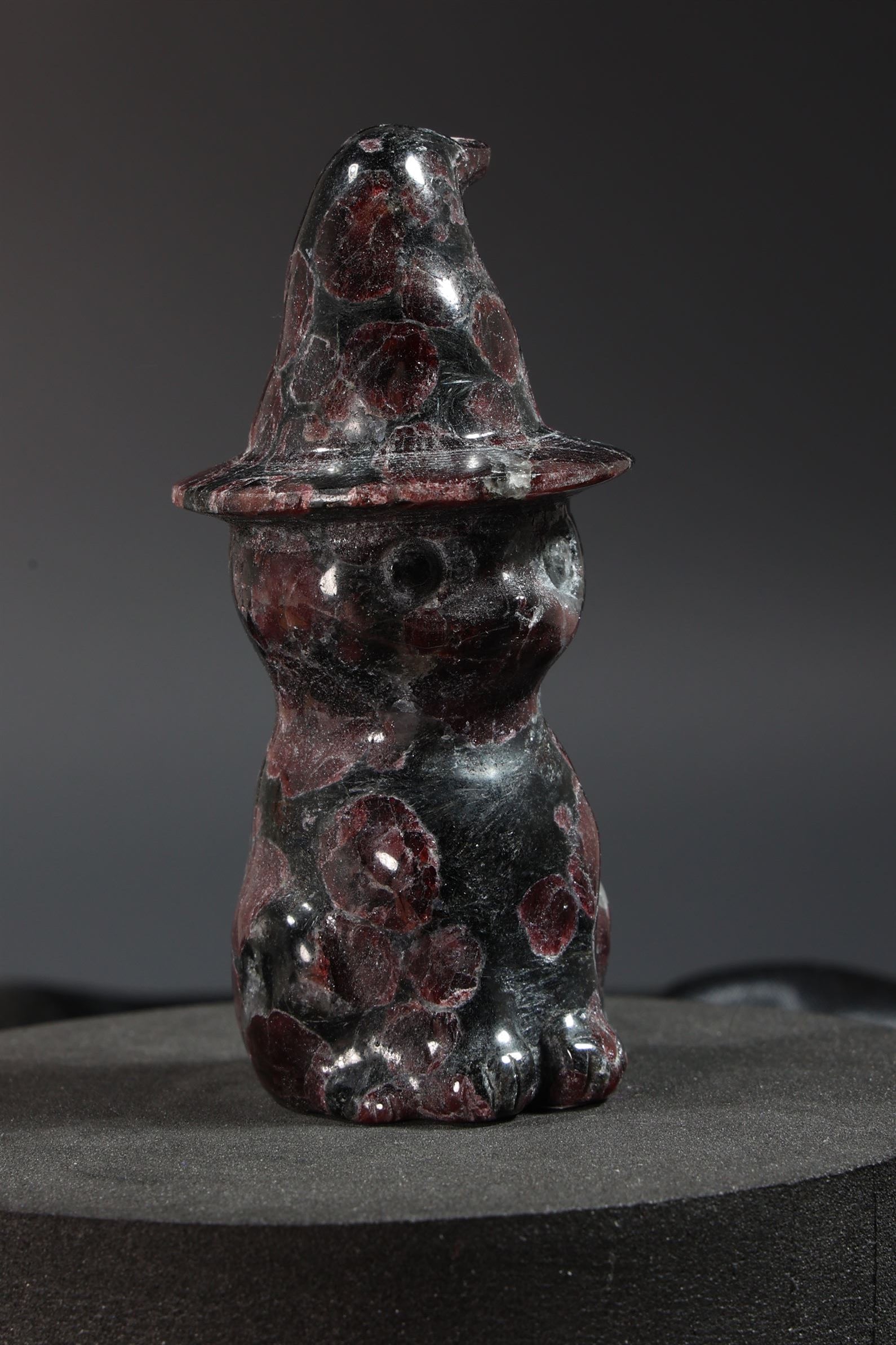 Garnet Wizard Cat Carving