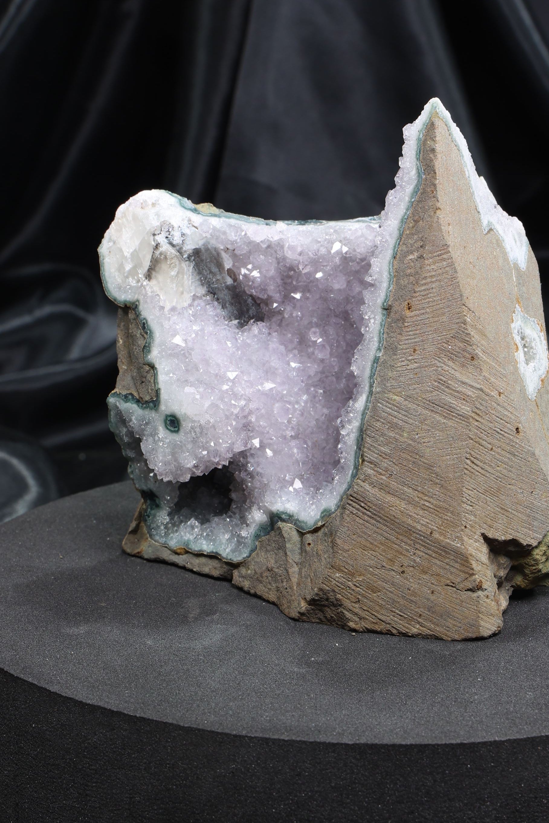 Lunar Amethyst Cut Base | Medium