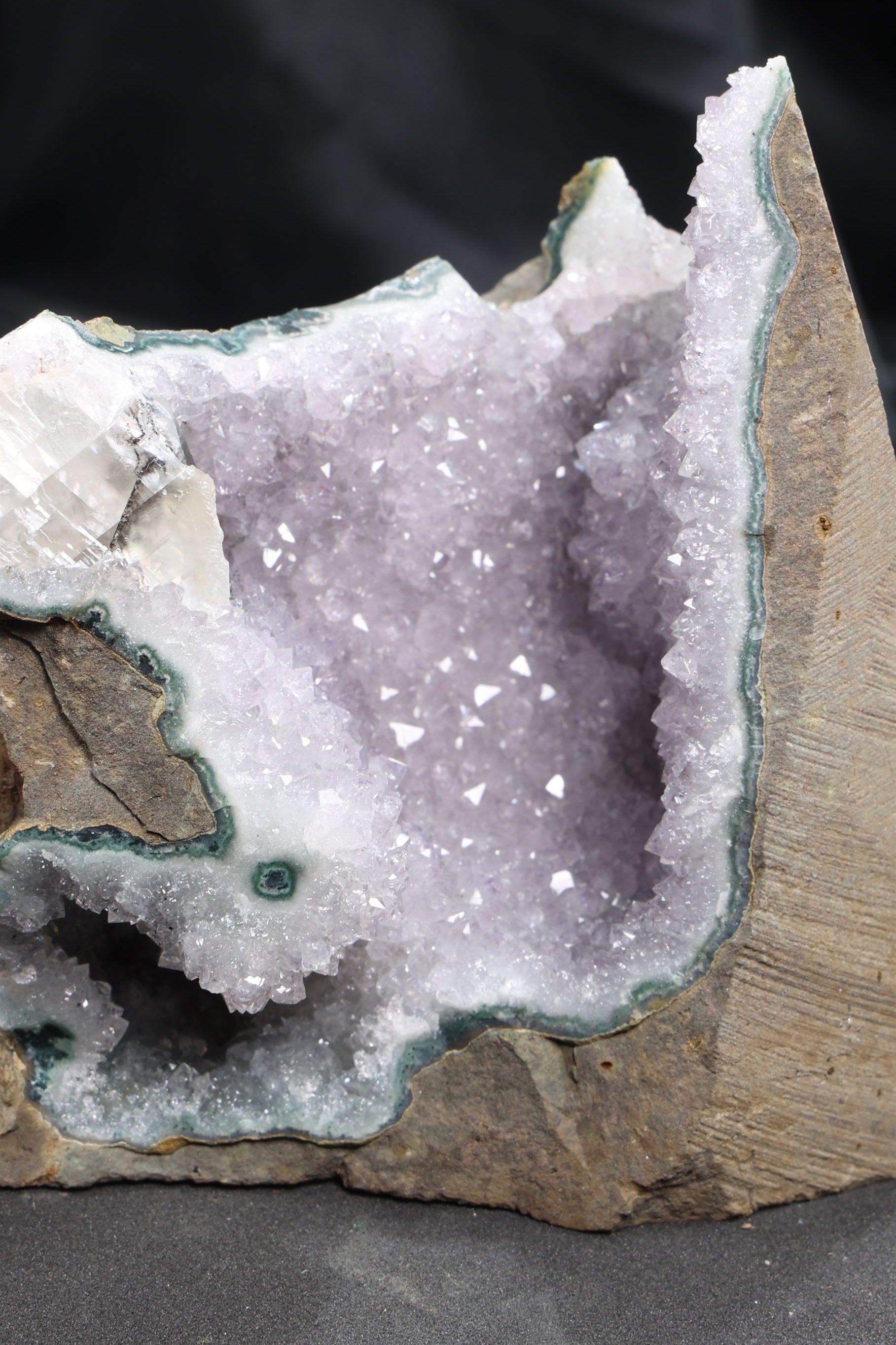 Lunar Amethyst Cut Base | Medium